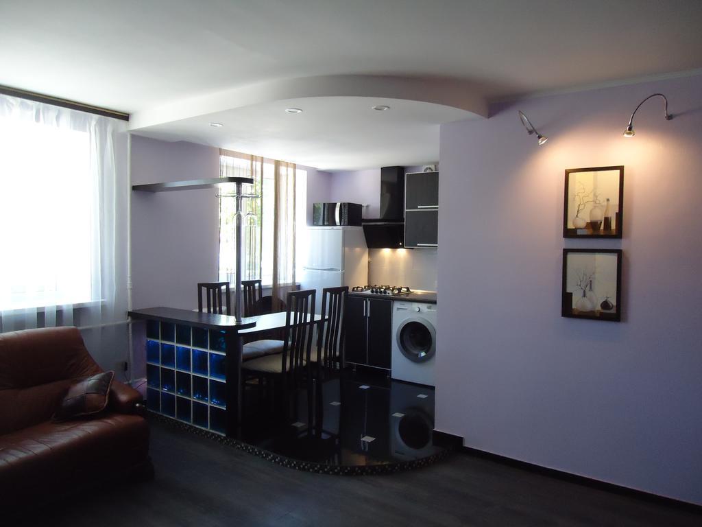 Apartment On Sovetskaya 103 博布鲁伊斯克 外观 照片